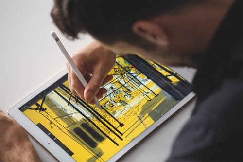 Apple updates the 9.7-inch iPad Pro