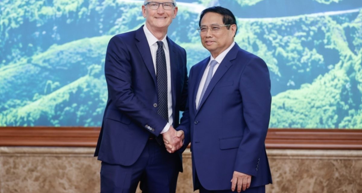 Apple plans to buy more components from Vietnam