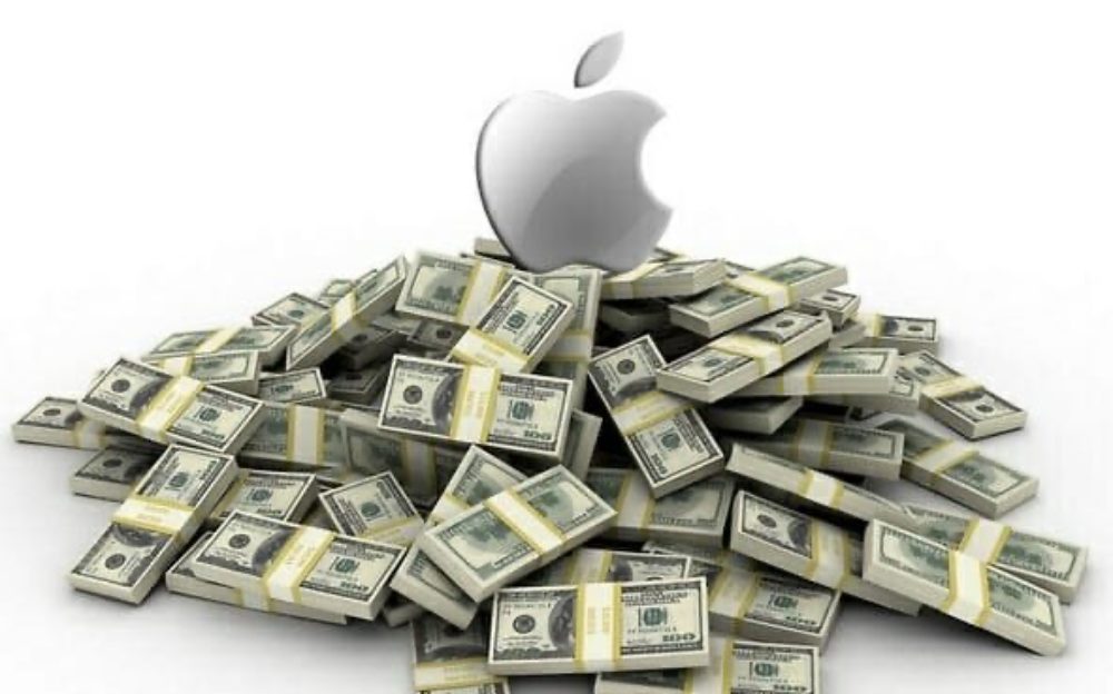 Apple expected to report its biggest quarterly revenue jump in two years on Thursday